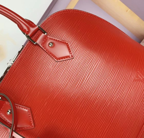 ルイヴィトンバッグ角部分ディテール